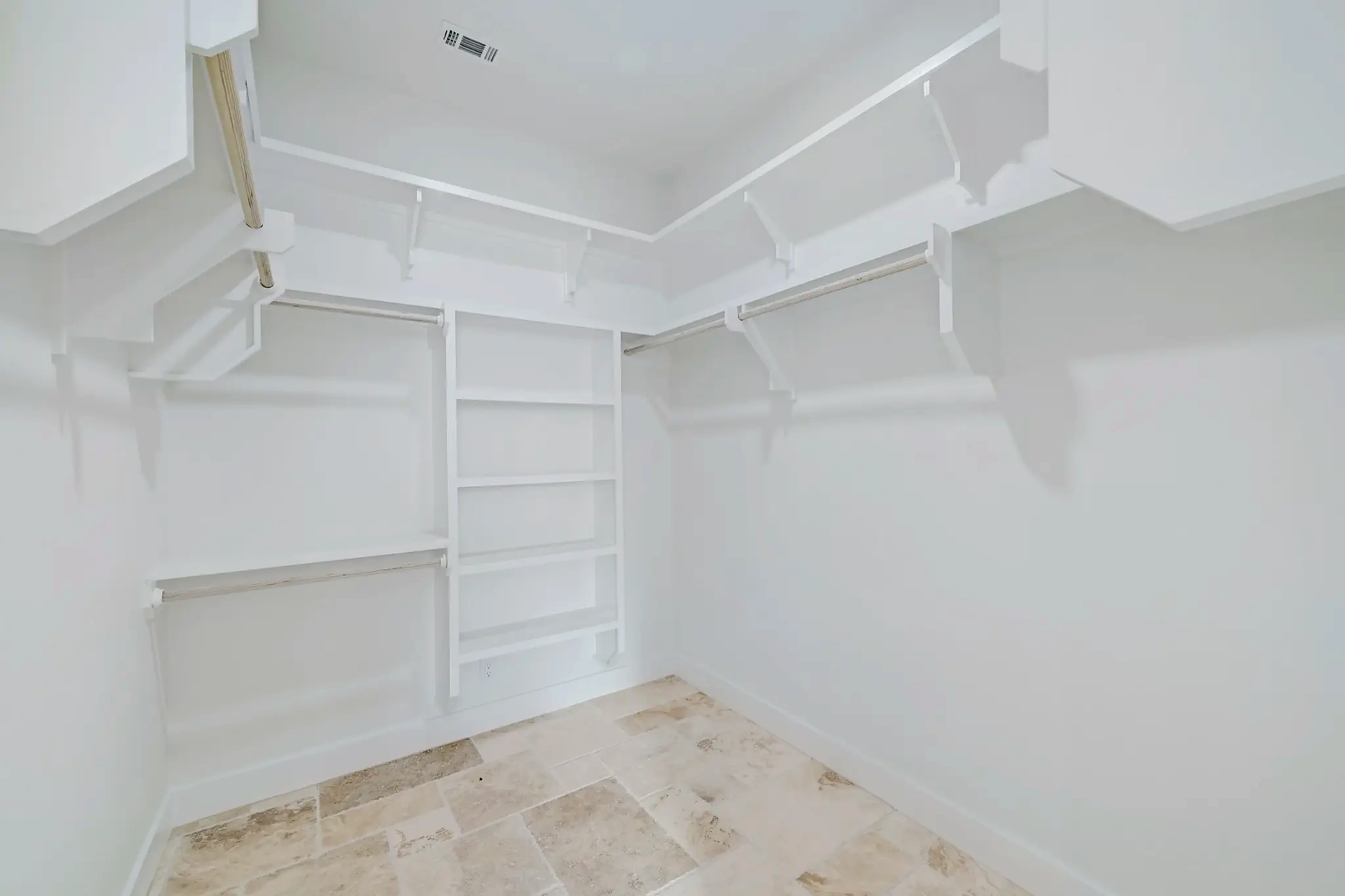 Eagles Nest — photo 27